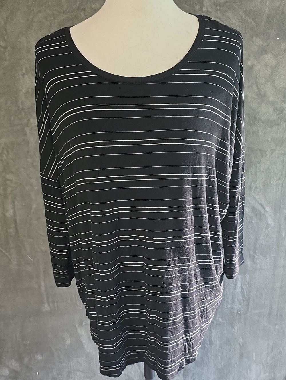 Daily Ritual Black Scoop Neck 3/4 Sleeve Top with White Stripes